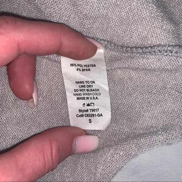 Bundle four for $20 💋 any items with 💋are eligible to bundle - Picture 2 of 10